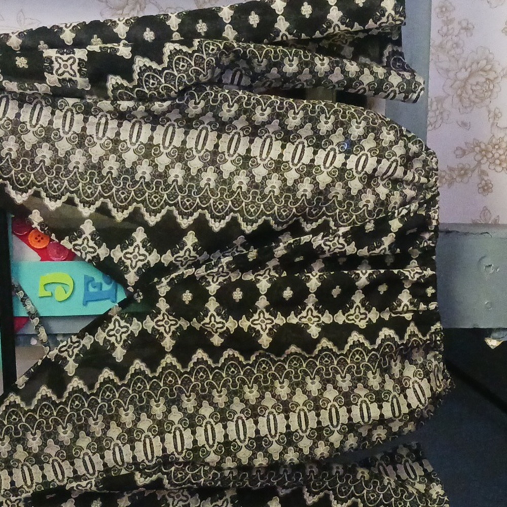 True Destiny Black and White Patterned Blouse
